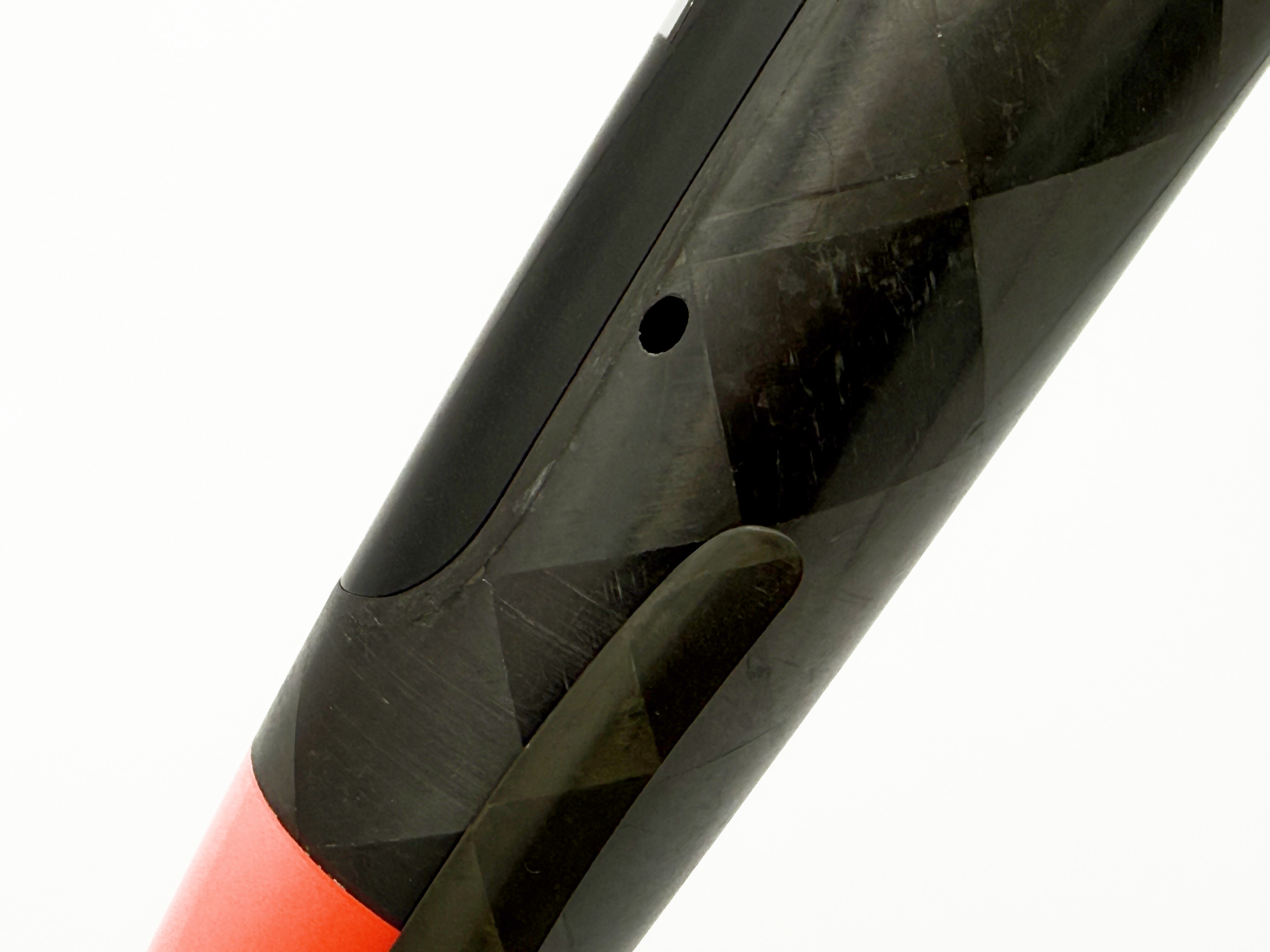 Properly formed elliptical hole Properly formed elliptical hole
